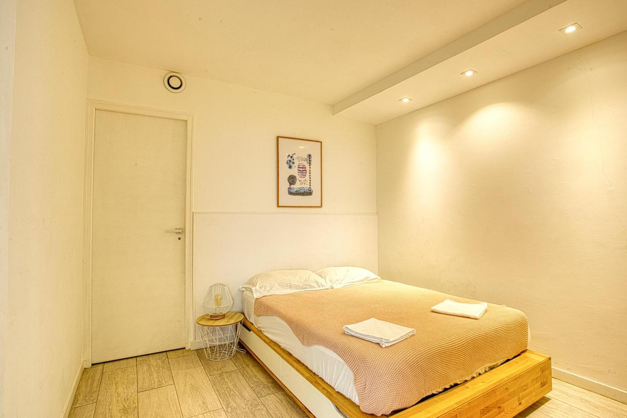 Appartamento Loft Marina Direct Plage Villeneuve-Loubet Esterno foto
