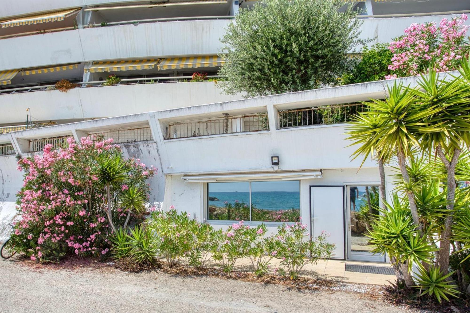 Appartamento Loft Marina Direct Plage Villeneuve-Loubet Esterno foto